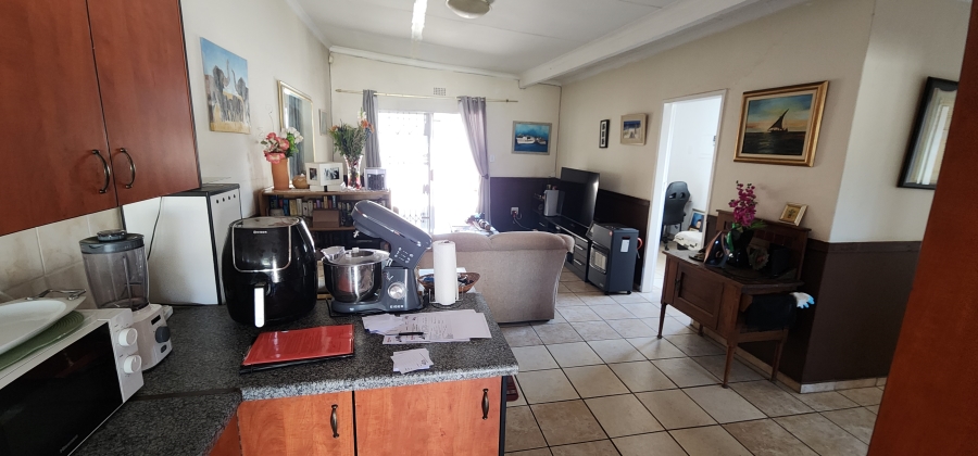 2 Bedroom Property for Sale in Brackendowns Gauteng