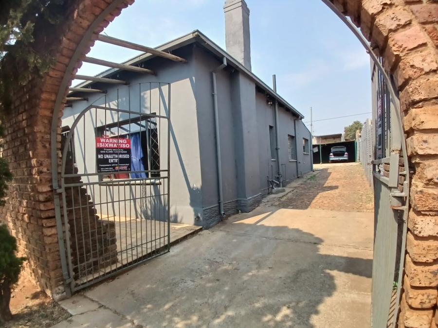 6 Bedroom Property for Sale in Randgate Gauteng