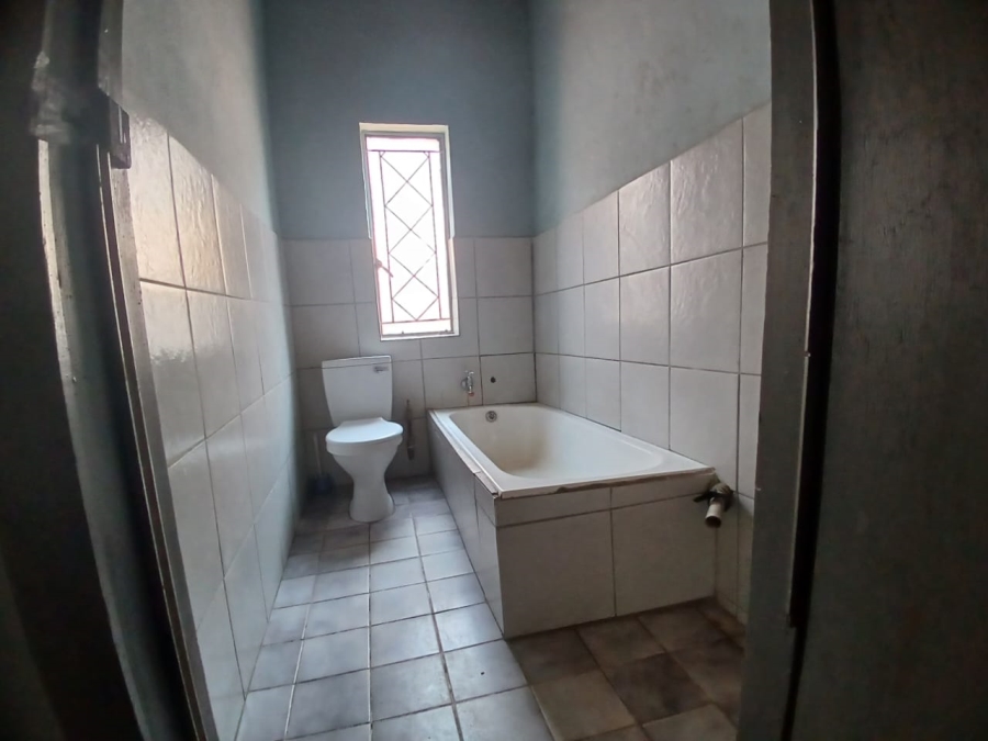 6 Bedroom Property for Sale in Randgate Gauteng