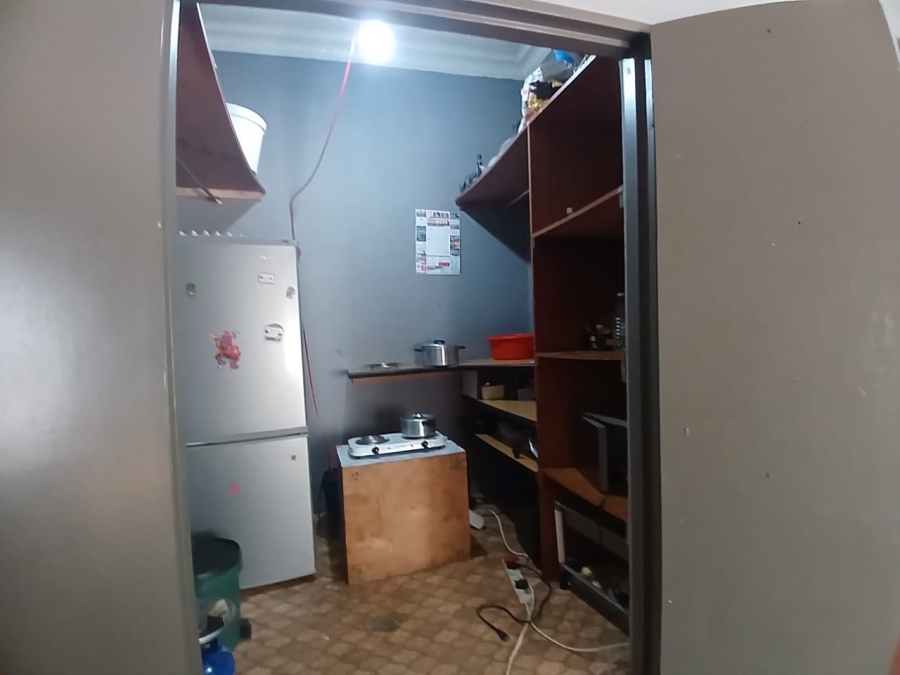 6 Bedroom Property for Sale in Randgate Gauteng