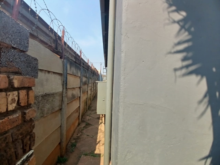 6 Bedroom Property for Sale in Randgate Gauteng