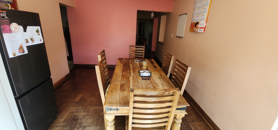 6 Bedroom Property for Sale in Brackendowns Gauteng