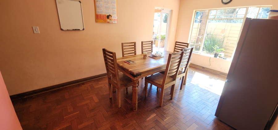 6 Bedroom Property for Sale in Brackendowns Gauteng