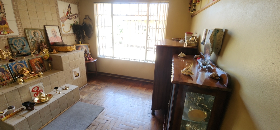 6 Bedroom Property for Sale in Brackendowns Gauteng