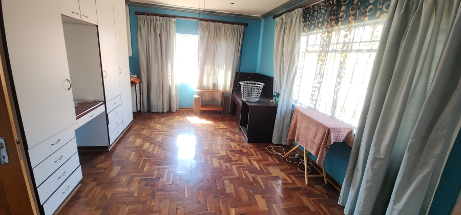6 Bedroom Property for Sale in Brackendowns Gauteng
