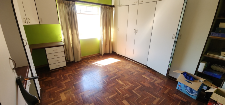 6 Bedroom Property for Sale in Brackendowns Gauteng