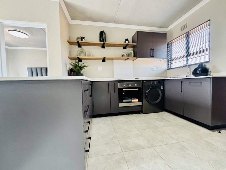 2 Bedroom Property for Sale in Sinoville Gauteng
