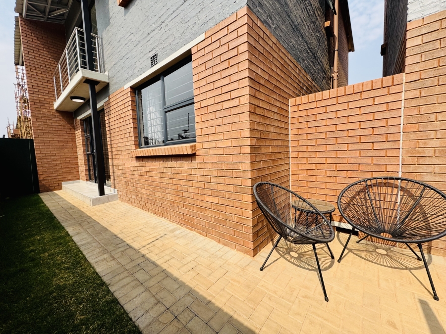 2 Bedroom Property for Sale in Sinoville Gauteng