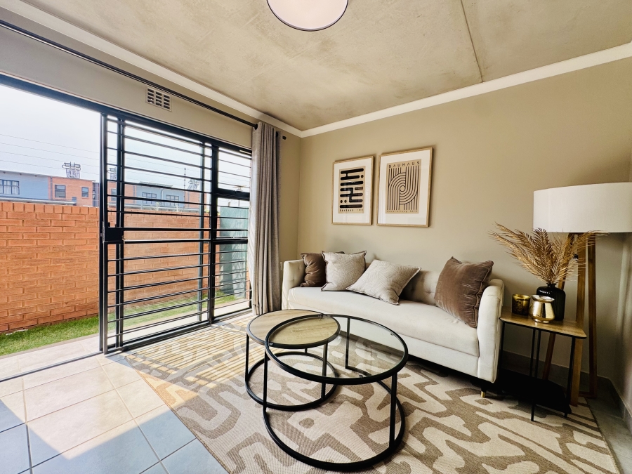 2 Bedroom Property for Sale in Sinoville Gauteng