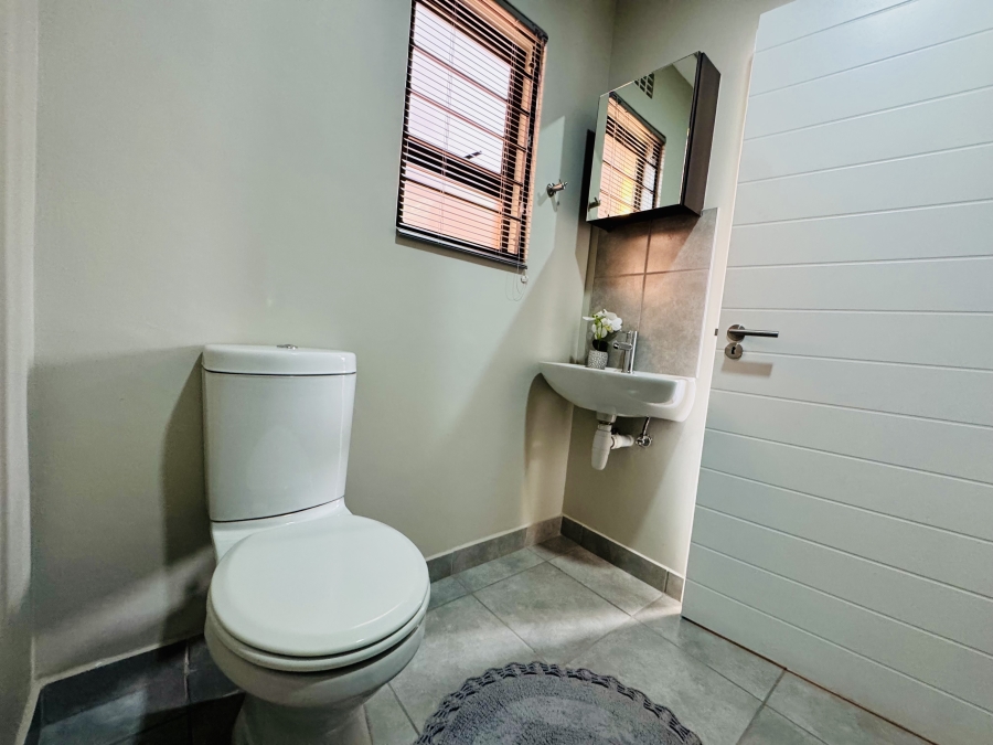2 Bedroom Property for Sale in Sinoville Gauteng