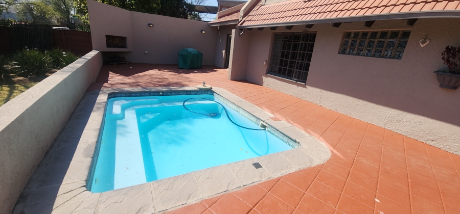 4 Bedroom Property for Sale in Brackendowns Gauteng