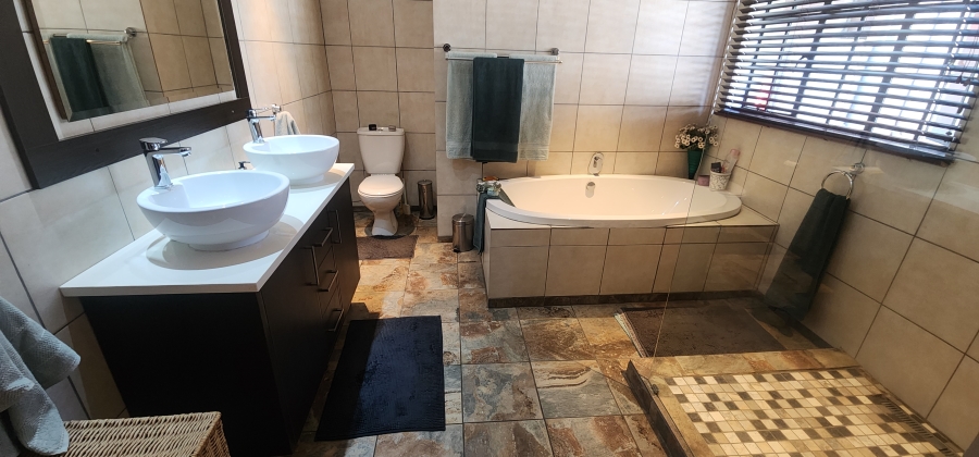 4 Bedroom Property for Sale in Brackendowns Gauteng
