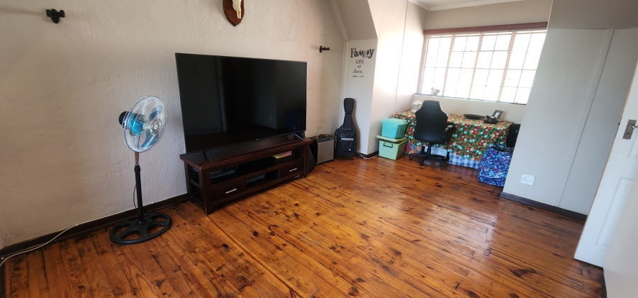 4 Bedroom Property for Sale in Brackendowns Gauteng
