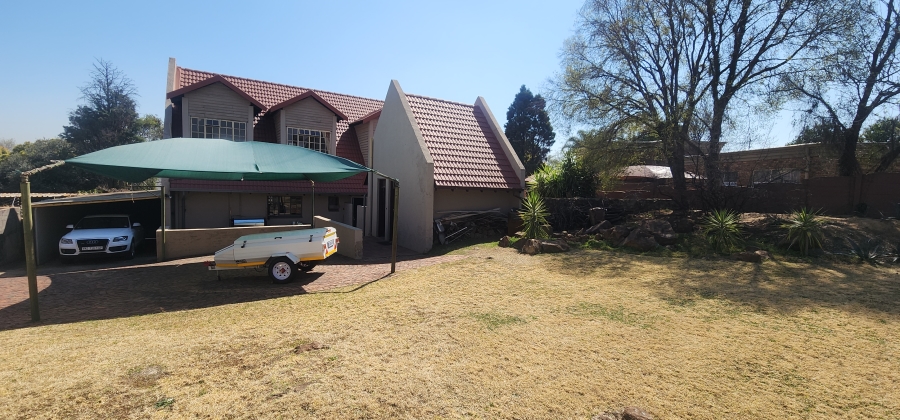 4 Bedroom Property for Sale in Brackendowns Gauteng
