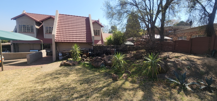 4 Bedroom Property for Sale in Brackendowns Gauteng