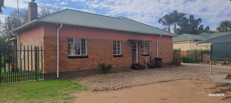 To Let 3 Bedroom Property for Rent in Airfield Gauteng