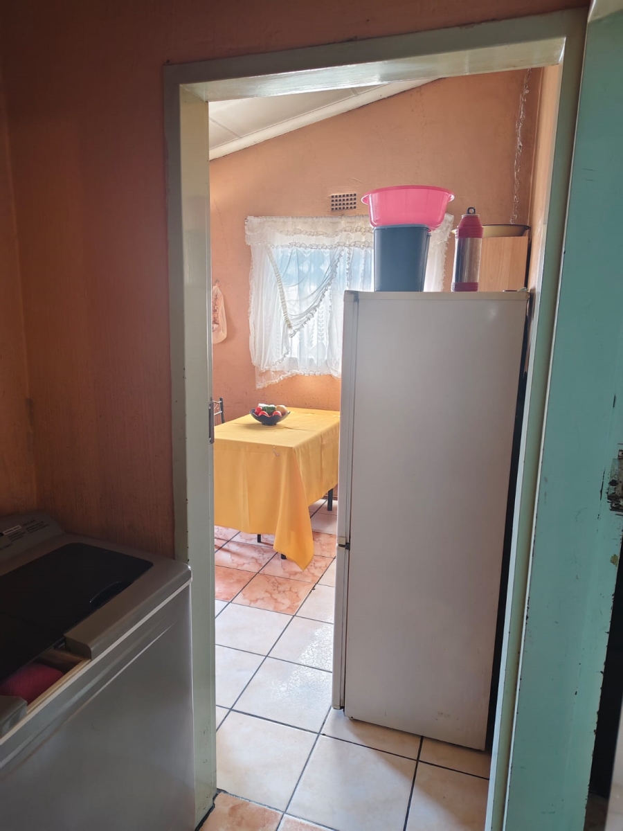 6 Bedroom Property for Sale in Motsu Gauteng