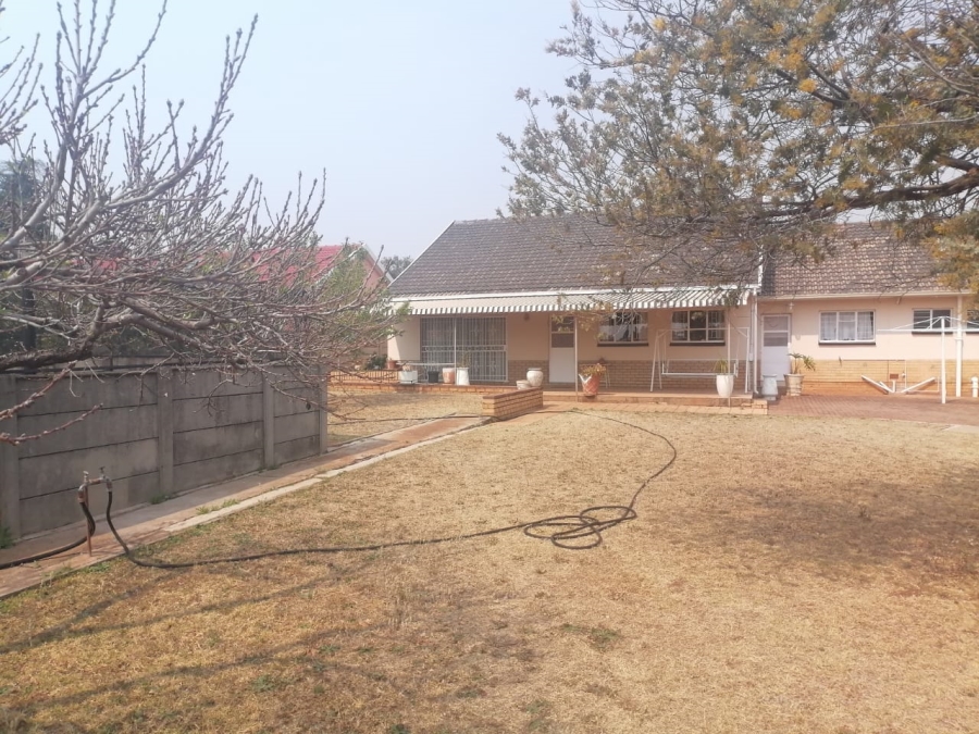 3 Bedroom Property for Sale in Westonaria Gauteng