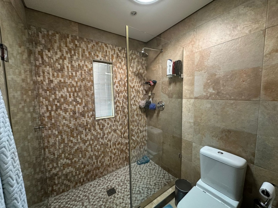 4 Bedroom Property for Sale in Peacehaven Gauteng