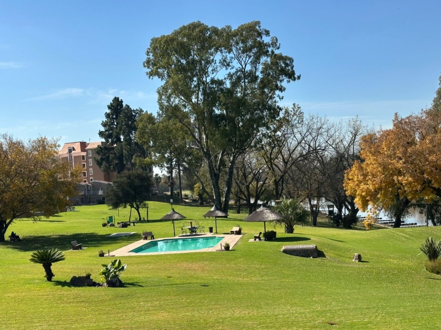 4 Bedroom Property for Sale in Peacehaven Gauteng