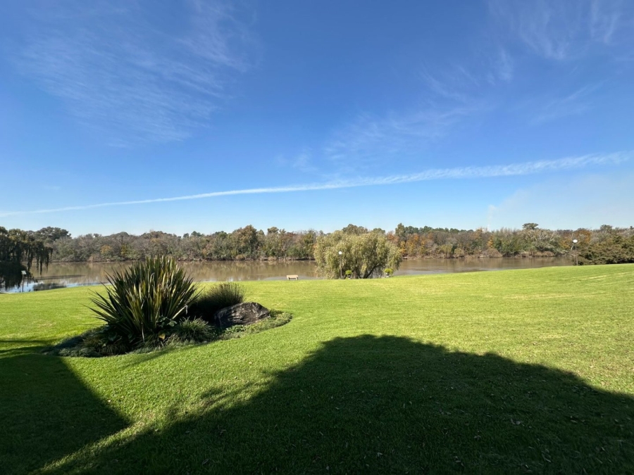 4 Bedroom Property for Sale in Peacehaven Gauteng