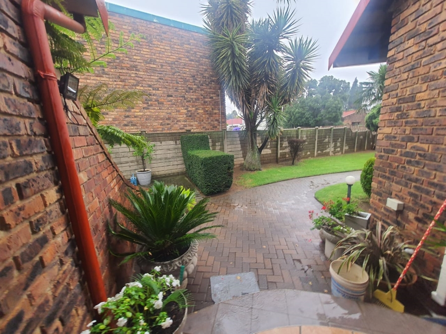 3 Bedroom Property for Sale in Vanderbijlpark SE 4 Gauteng