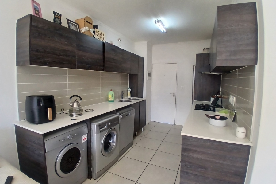 1 Bedroom Property for Sale in Olivedale Gauteng
