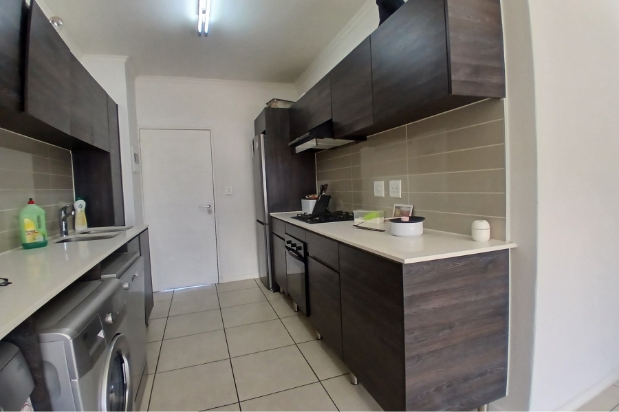 1 Bedroom Property for Sale in Olivedale Gauteng