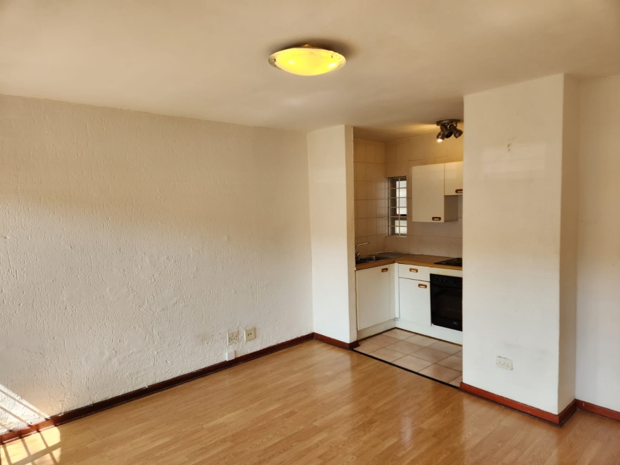 To Let 1 Bedroom Property for Rent in Sandown Gauteng