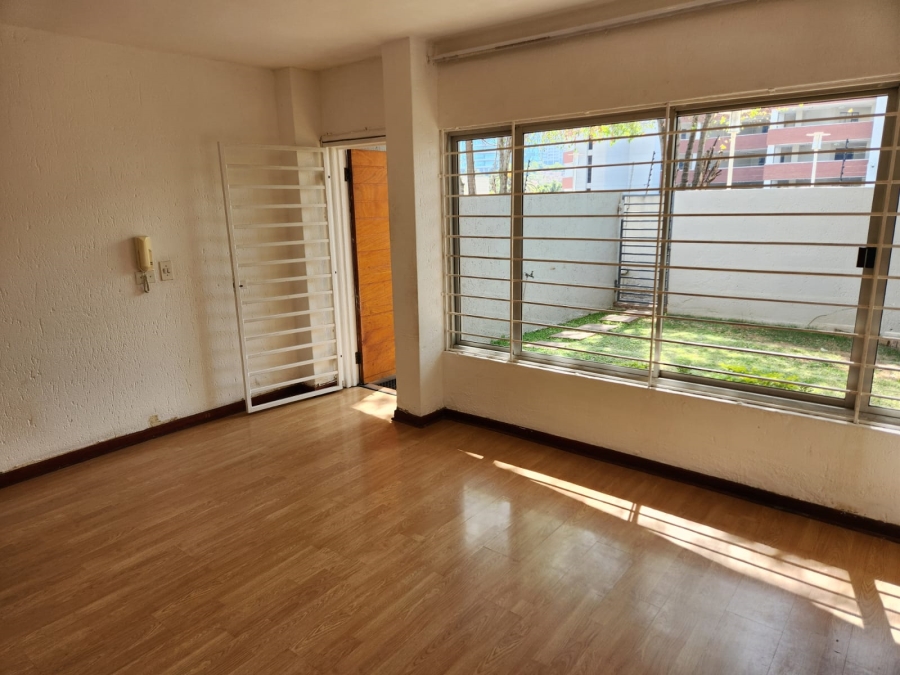 To Let 1 Bedroom Property for Rent in Sandown Gauteng