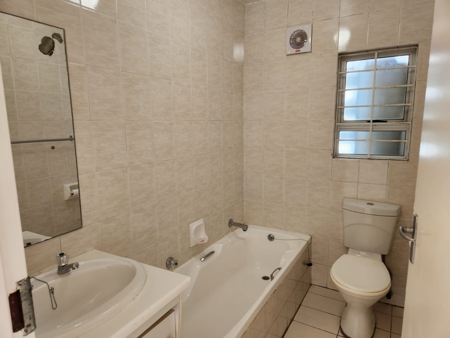 To Let 1 Bedroom Property for Rent in Sandown Gauteng