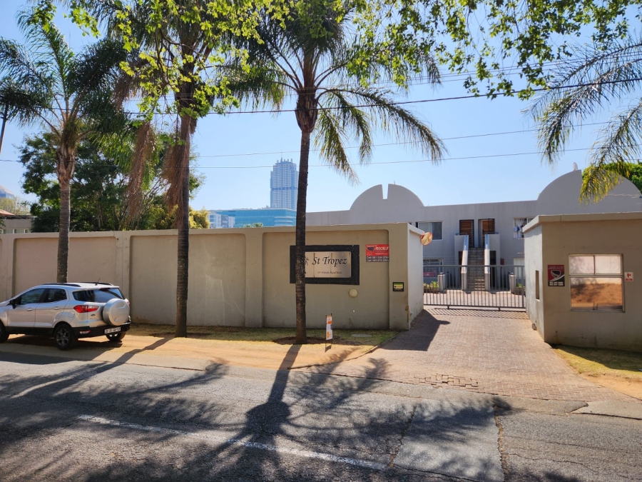 To Let 1 Bedroom Property for Rent in Sandown Gauteng