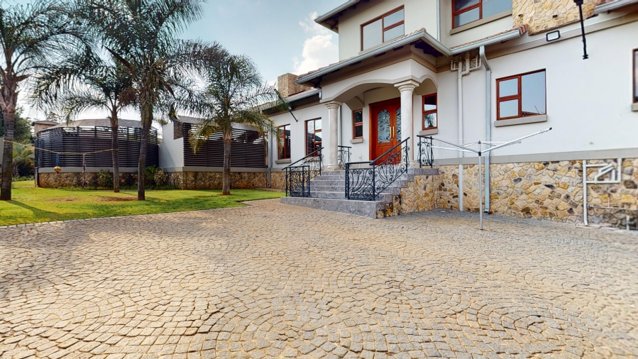 5 Bedroom Property for Sale in Bartlett Gauteng