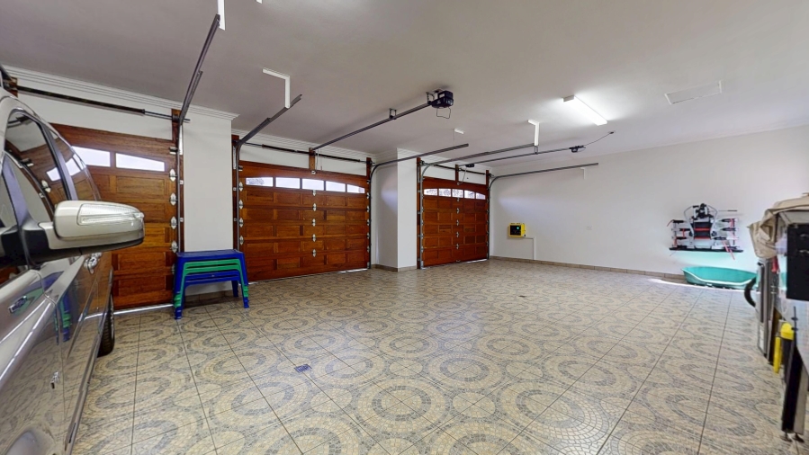 5 Bedroom Property for Sale in Bartlett Gauteng