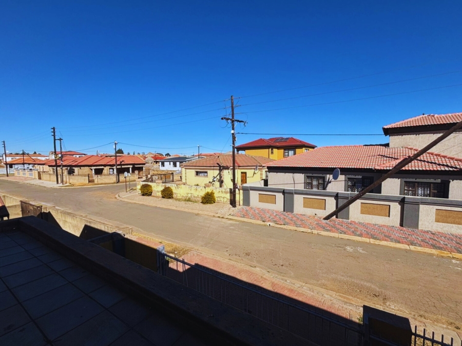 4 Bedroom Property for Sale in Golden Gardens Gauteng