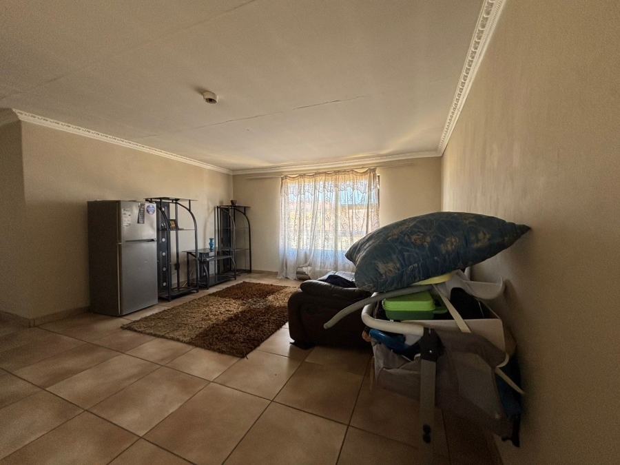 4 Bedroom Property for Sale in Golden Gardens Gauteng