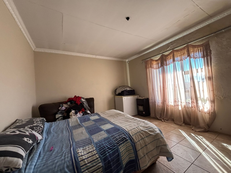 4 Bedroom Property for Sale in Golden Gardens Gauteng