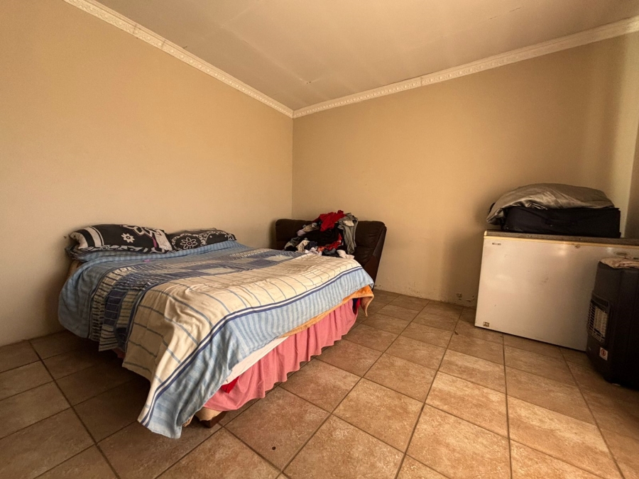 4 Bedroom Property for Sale in Golden Gardens Gauteng