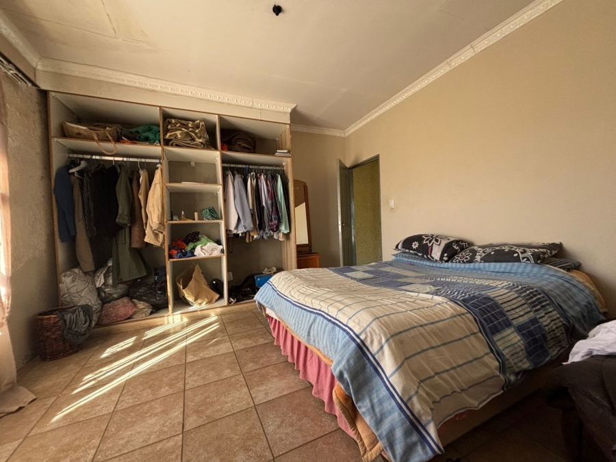 4 Bedroom Property for Sale in Golden Gardens Gauteng