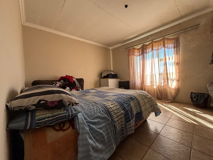 4 Bedroom Property for Sale in Golden Gardens Gauteng