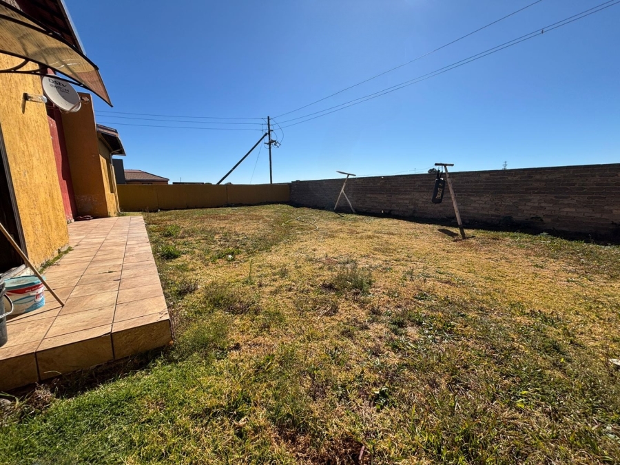 4 Bedroom Property for Sale in Golden Gardens Gauteng
