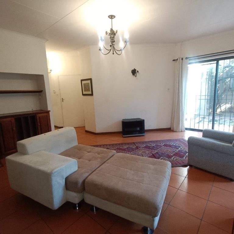 To Let 2 Bedroom Property for Rent in Linden Gauteng