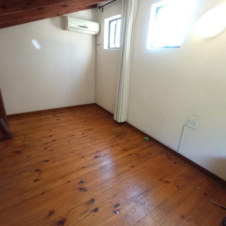 To Let 2 Bedroom Property for Rent in Linden Gauteng