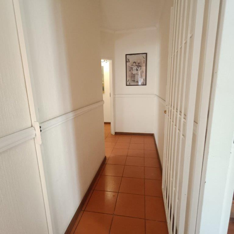 To Let 2 Bedroom Property for Rent in Linden Gauteng