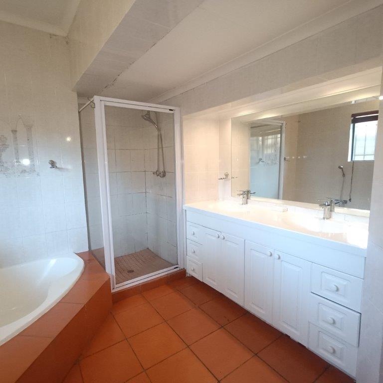 To Let 2 Bedroom Property for Rent in Linden Gauteng