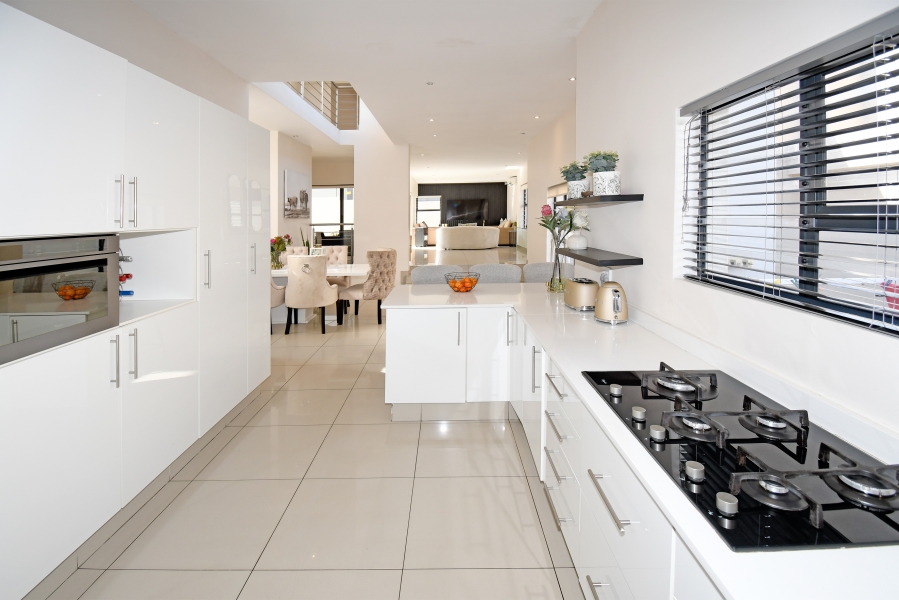 To Let 3 Bedroom Property for Rent in North Riding Gauteng