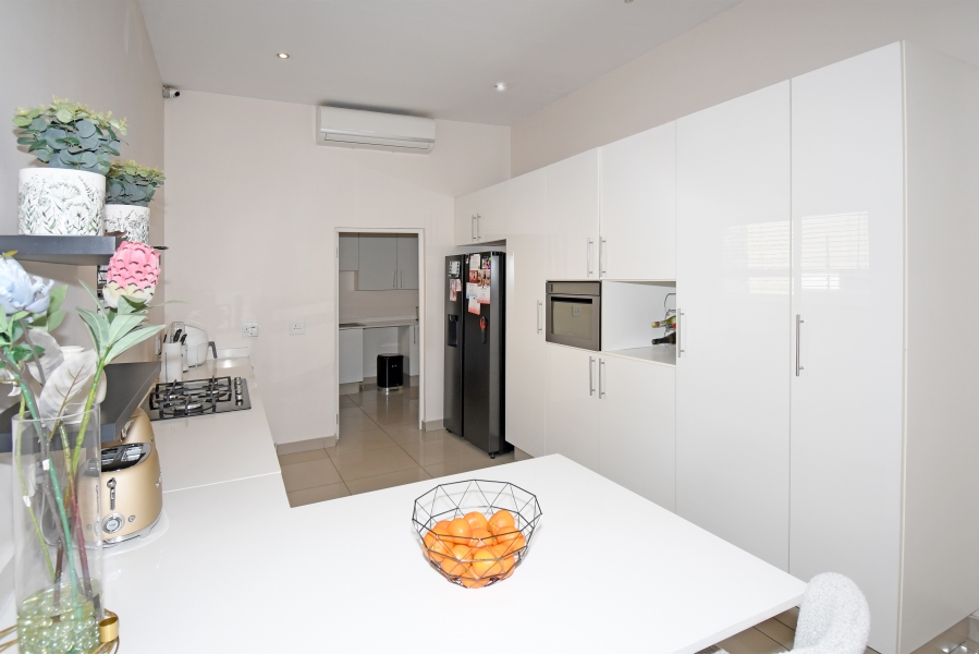 To Let 3 Bedroom Property for Rent in North Riding Gauteng