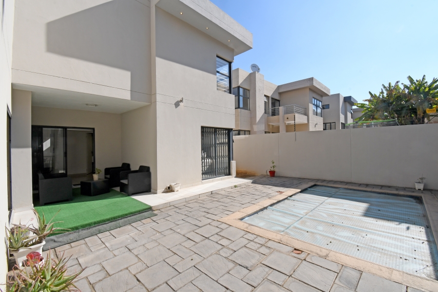To Let 3 Bedroom Property for Rent in North Riding Gauteng