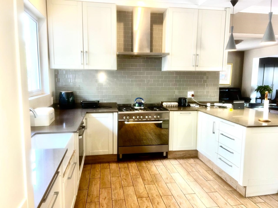 4 Bedroom Property for Sale in Savoy Estate Gauteng