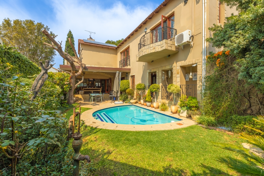 4 Bedroom Property for Sale in Broadacres Gauteng